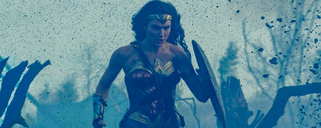 Wonder Woman'dan 2017'i Öncesi Yeni Bir Fotoğraf Daha Geldi