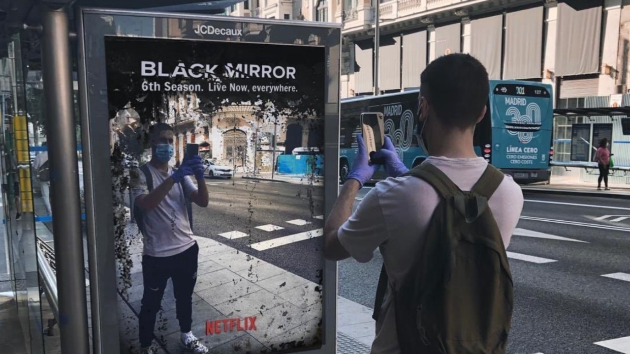 Netflix Yaşanan Olayları Black Mirror Reklamına Dönüştürdü