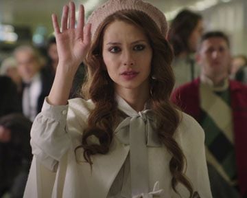 <strong>Aşk Kırmızı</strong> Dublajlı Fragman