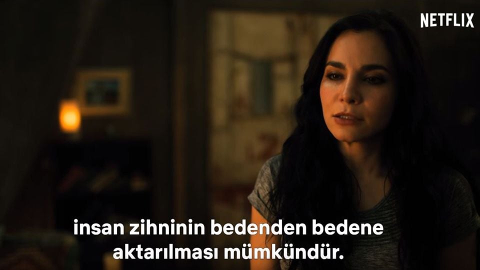 Altered Carbon A K Tuhaf Bir Kara B Y D R Kamera Arkas Altered