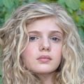 Fotoğraf Elena Kampouris