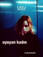 Uyuyan Kadın posteri