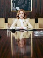 La Femme la plus riche du Monde posteri