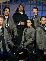 Young Blades görüntüsü