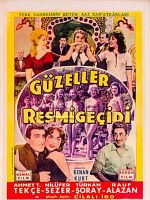 Güzeller Resmi Geçidi posteri