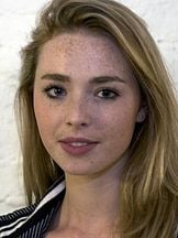 Freya Mavor'un fotoğrafi