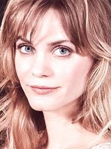 Liv Mjönes'un fotoğrafi