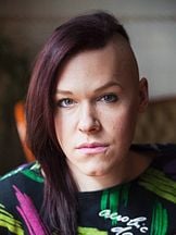 Saga Becker'un fotoğrafi