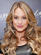 Hannah Davis (II)'un fotoğrafi