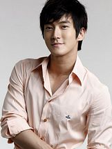 Choi Si-Won'un fotoğrafi