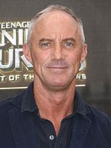 Robert John Burke'un fotoğrafi