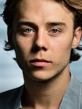 Elliott Crosset Hove'un fotoğrafi