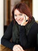 Arzu Okay'un fotoğrafi