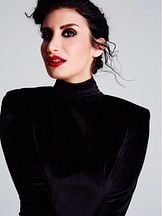 İrem Derici'un fotoğrafi