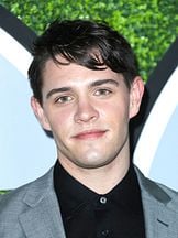 Casey Cott'un fotoğrafi