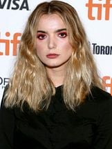 Dylan Gelula'un fotoğrafi