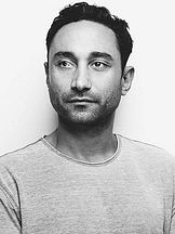 Deniz Cooper'un fotoğrafi