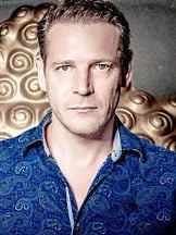 Nicholas Facey'un fotoğrafi