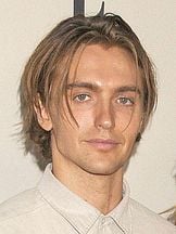 Hart Denton'un fotoğrafi