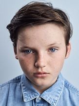 Benjamin Evan Ainsworth'un fotoğrafi