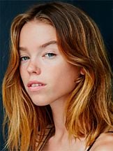 Milly Alcock'un fotoğrafi