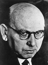 Hanns Eisler'un fotoğrafi
