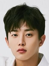 Kim Min-seok'un fotoğrafi
