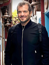 Varol Yaşaroğlu'un fotoğrafi