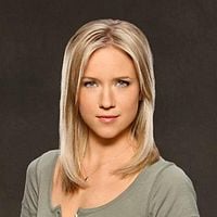 Fotoğraf Jessy Schram