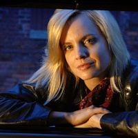 Fotoğraf Mena Suvari