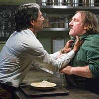 Fotoğraf Adil Hussain