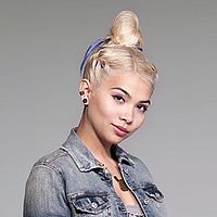 Fotoğraf Hayley Kiyoko
