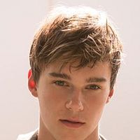 Fotoğraf Mitchell Hope