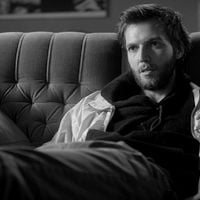 Fotoğraf Guy Burnet