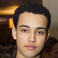 Fotoğraf Archie Madekwe