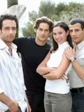 Lola, qui es-tu Lola ? Sezon 1 posteri