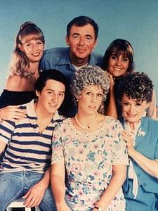 Mama's Family Sezon 6 posteri