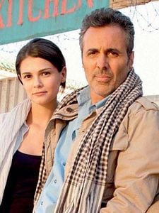 Kaboul Kitchen Sezon 3 posteri