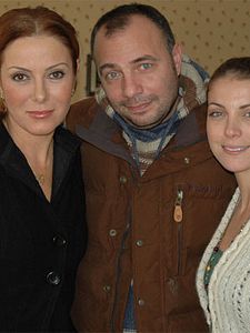 Geniş Zamanlar Sezon 1 posteri