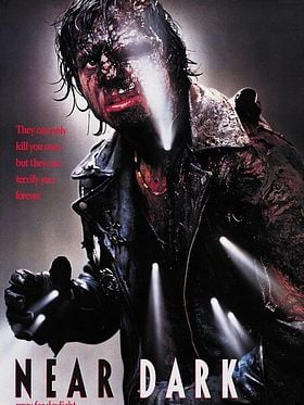 Karanlık Bastığında posteri