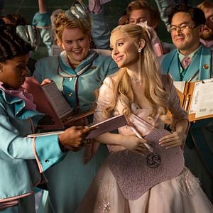 Fotoğraf Ariana Grande