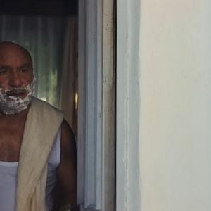 Fotoğraf Bak Postacı Geliyor