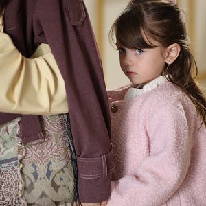 Fotoğraf Aynadaki Yabancı