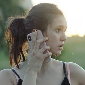 Fotoğraf Dört Kadın Bir Yalan