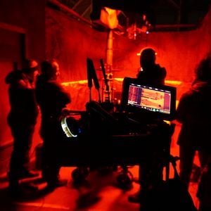 Fotoğraf Bir Zamanlar Gelecek: 2121