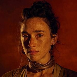 Fotoğraf Ellie James