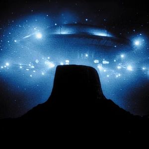 Fotoğraf Üçüncü Türden Yakınlaşmalar