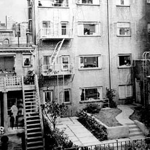 Fotoğraf Arka Pencere