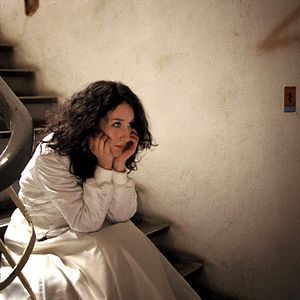 Fotoğraf Duvara Karşı