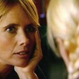 Fotoğraf Kayıp Aranıyor: Debra Winger